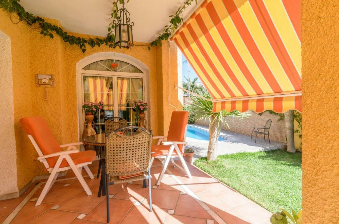 Habitaciones En Casa Centrica Con Piscina Almunecar Ngoại thất bức ảnh